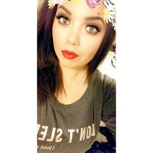 Meet your Posher, Angela